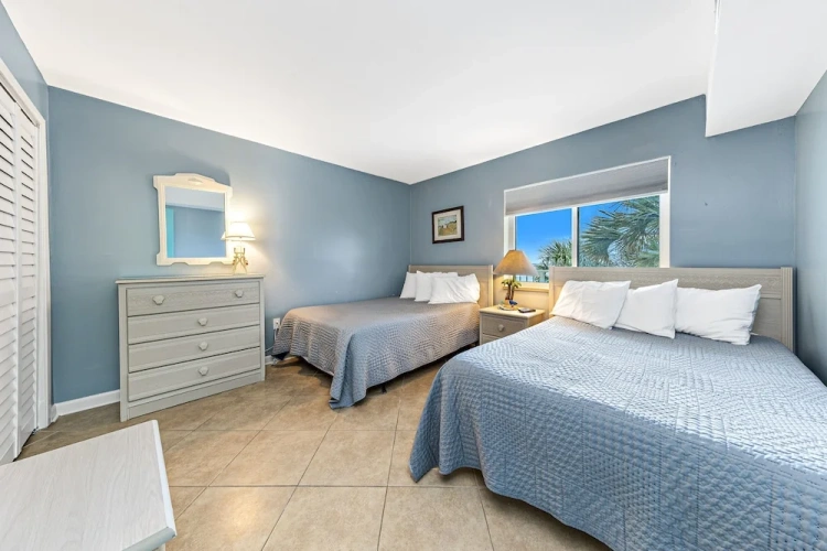 2 Bedrooms Comfort room beachfront
