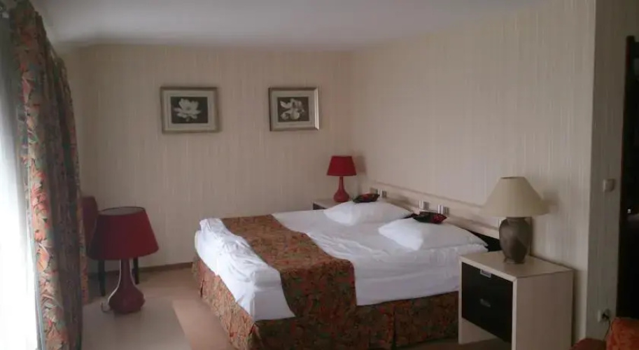 Hotel - IK To -Tu