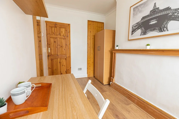 Tower Bridge Accommodation - 1