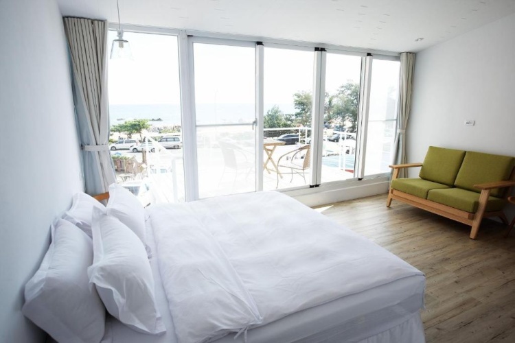 Standard Double room with balcony and with sea view