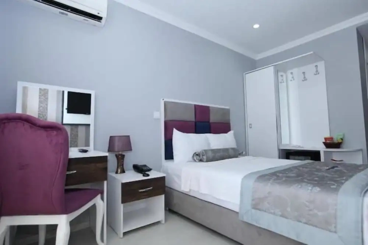 Standard Double room with city view