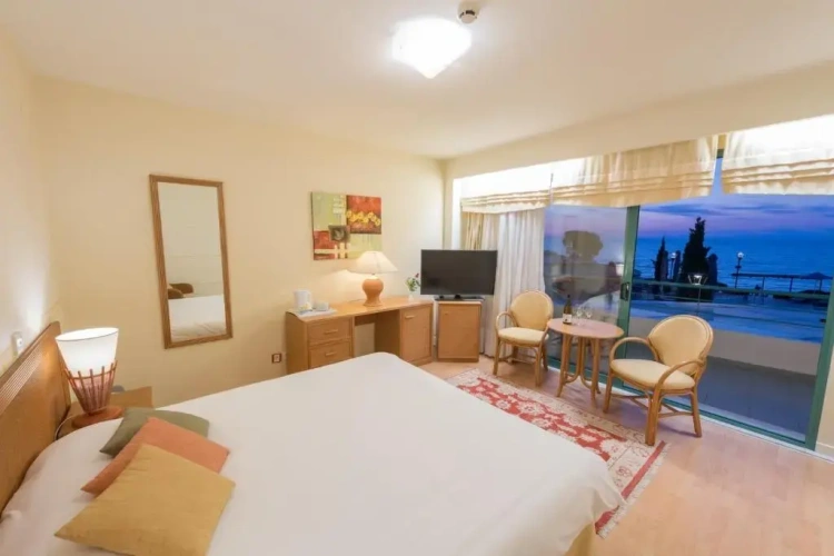 Standard Double room with sea view