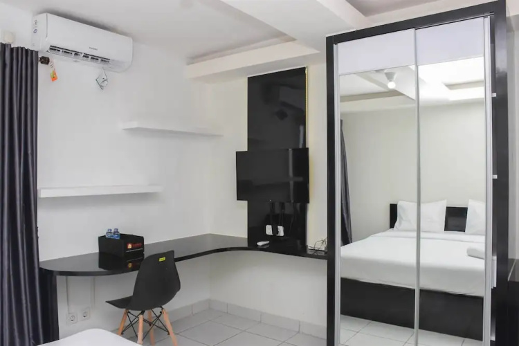 Comfy And Tidy Studio Amethyst Apartment