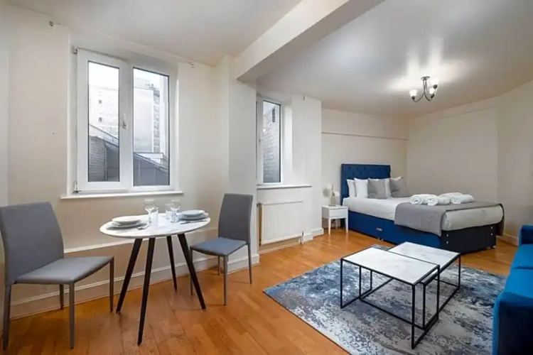 Apartment 4 by CAPITAL