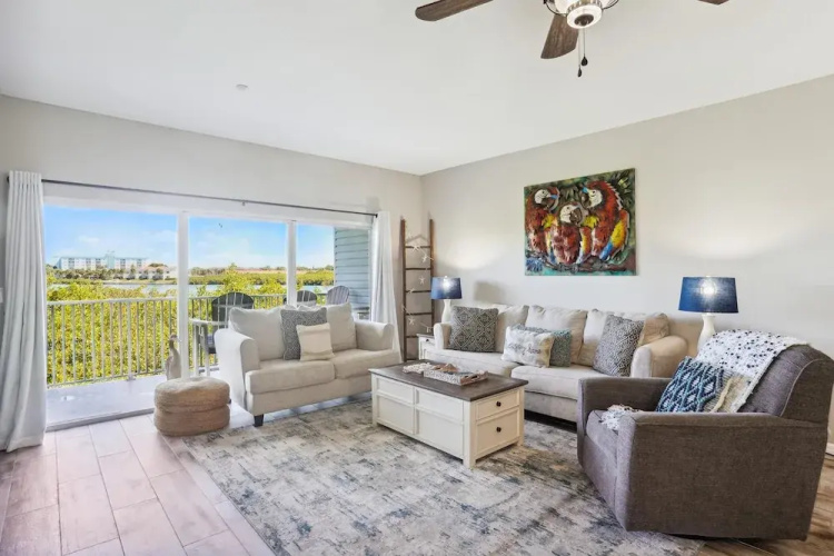 Mariner's Pointe 701