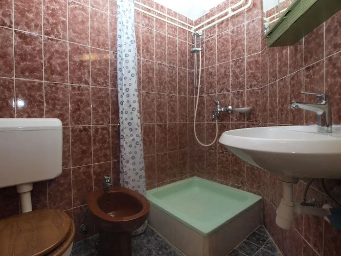 Apartment 1669