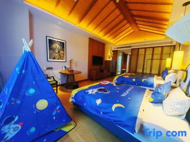 Standard Double Family room with balcony
