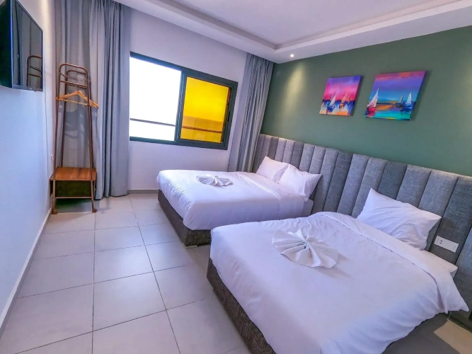 Standard Triple room with sea view