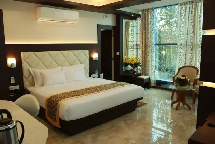 Hotel Pal Paradise