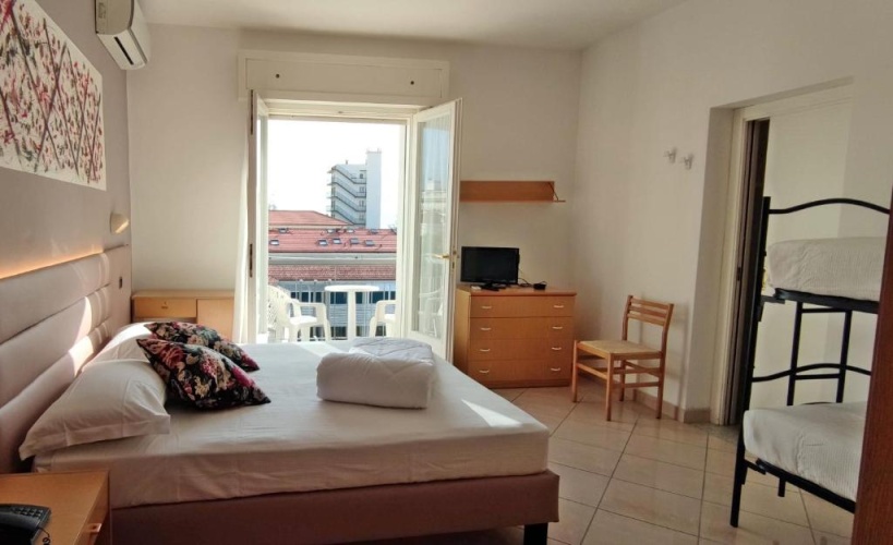Standard Quadruple room with balcony