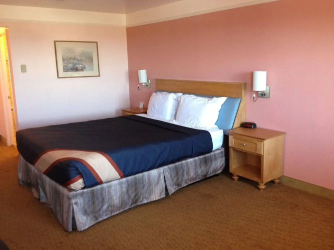 Seabird Lodge