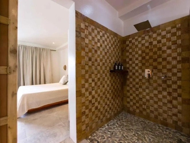 Deluxe room with balcony and beachfront
