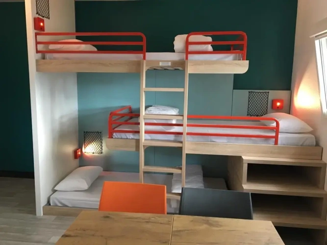 Standard Triple room