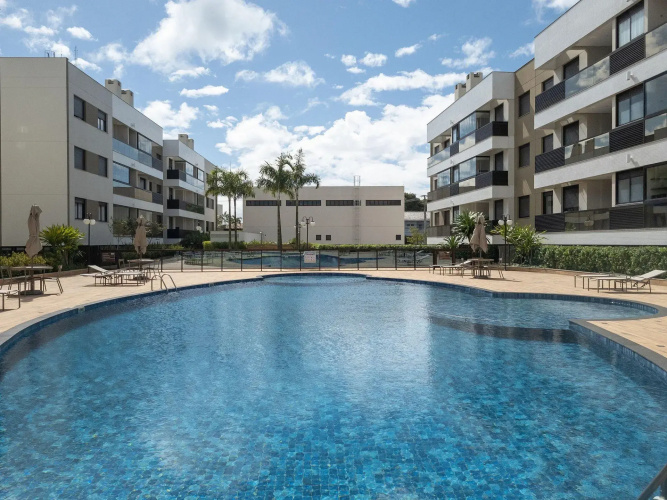 Apartamentos c/ piscinas a 200m do mar Floripa-SC ADC