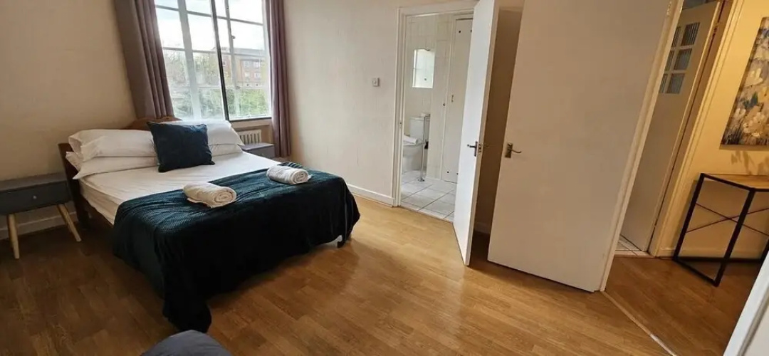 Brondesbury Apartment