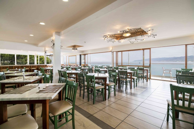 Horizon Beach Hotel photo 37