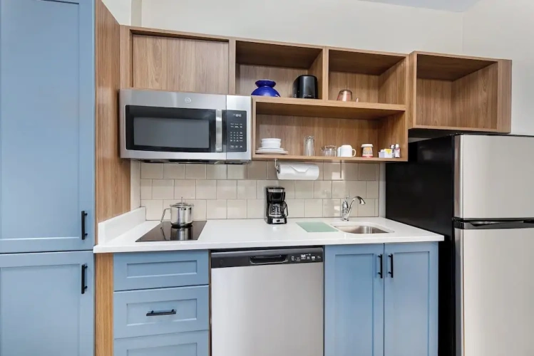 Quadruple Suite