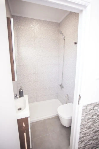 4 Bedrooms Apartment
