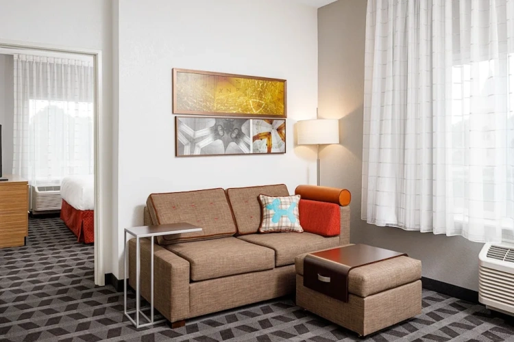 1 Bedroom Suite