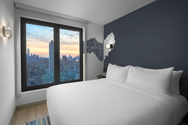 Room with city view
