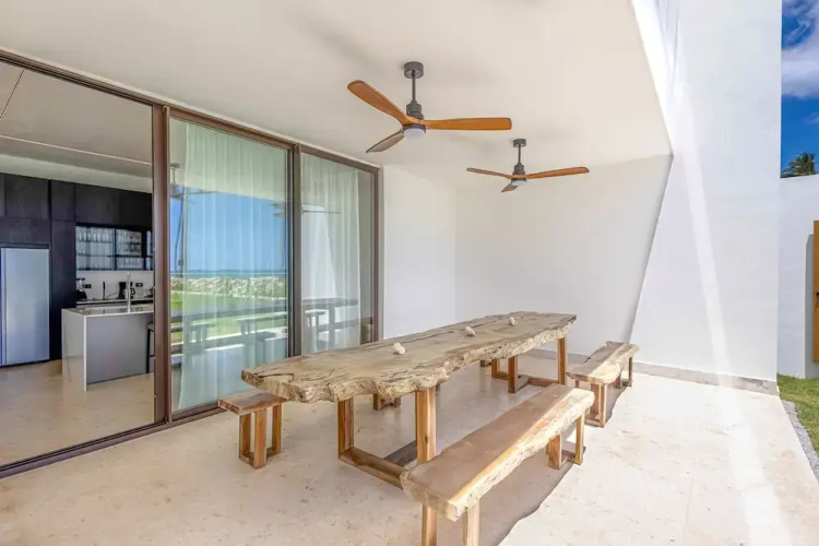 6BR Oceanfront Bliss With Private Chef and Pool