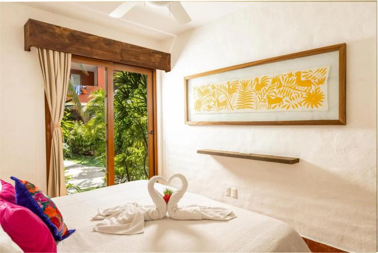 Casa Lotería -Pueblito Sayulita- Colorful, Family and Relax Experience with Private Parking and Pool