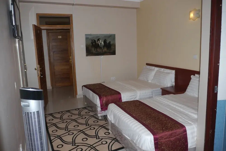 Rosaline Hotel