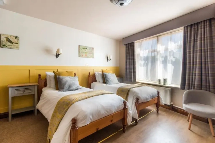 Standard Twin room