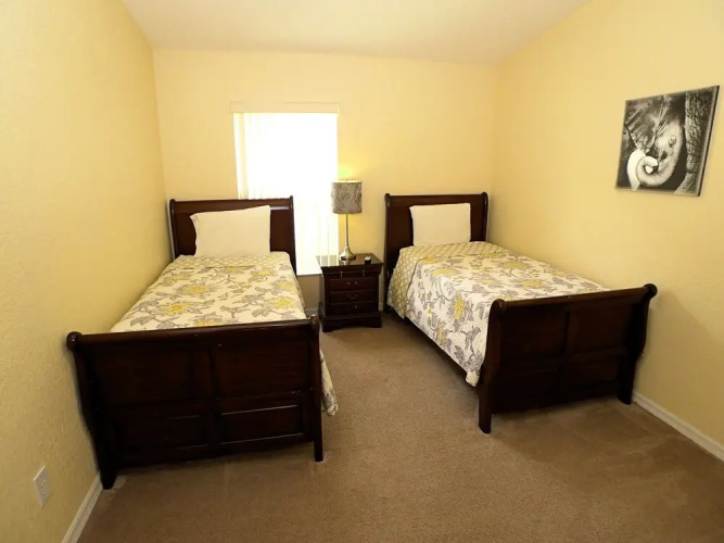 5 Bed Pool Home O Golf Community 1264