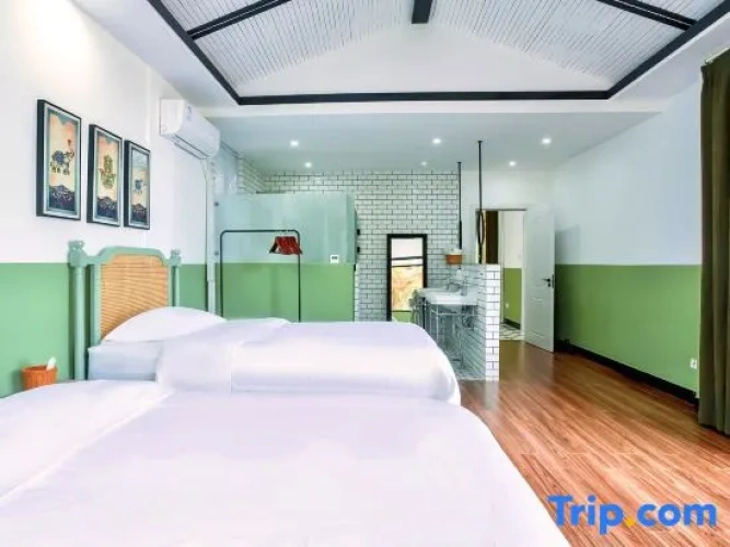 2 Bedrooms Villa