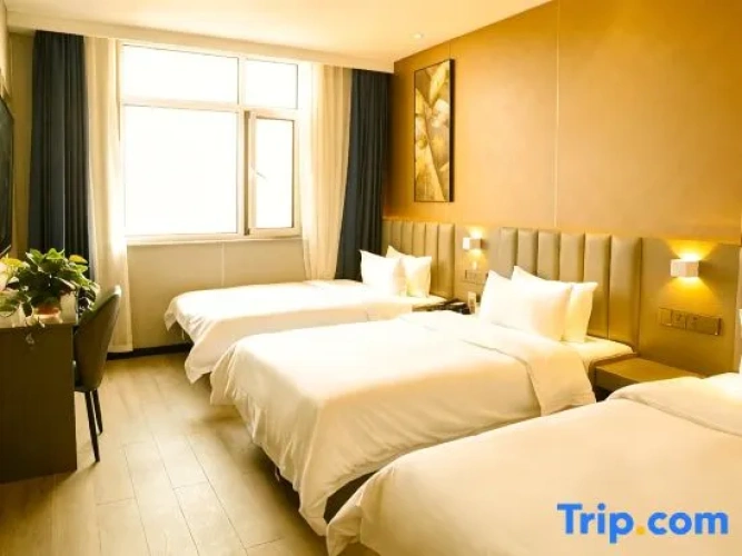 Superior Triple Suite