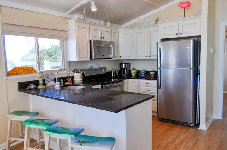 Sunray Cottage by Topsail Realty