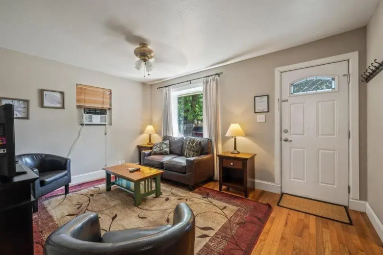 1303 E Pennsylvania Ave