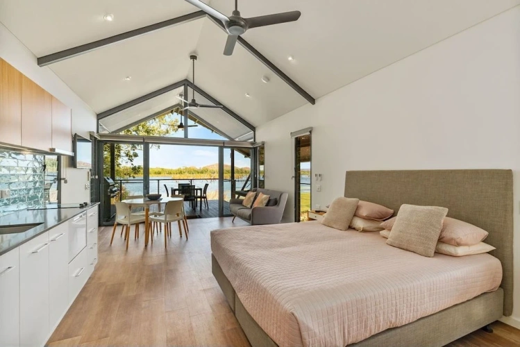 Deluxe Family room with balcony and with water view