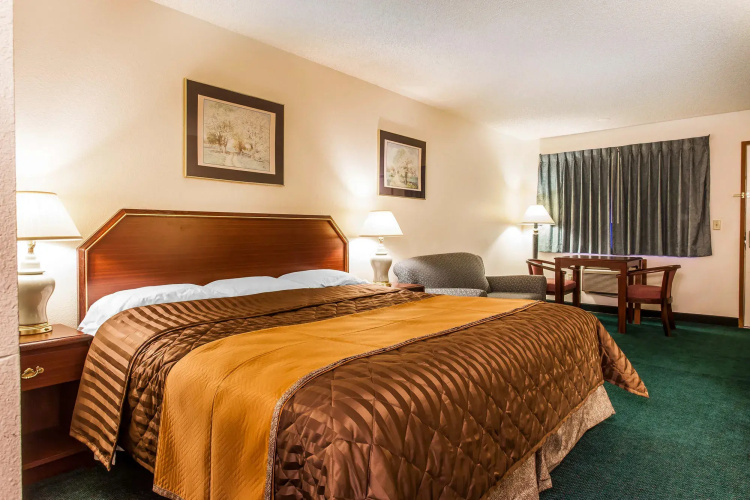 EconoLodge Everett