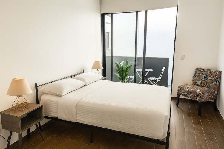 2 Bedrooms Business Apartment with balcony and with mountain view