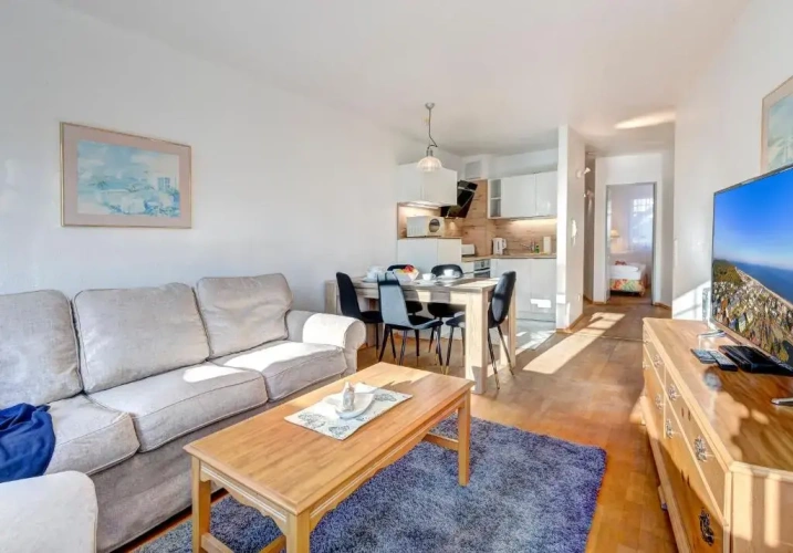 2 Bedrooms Apartment