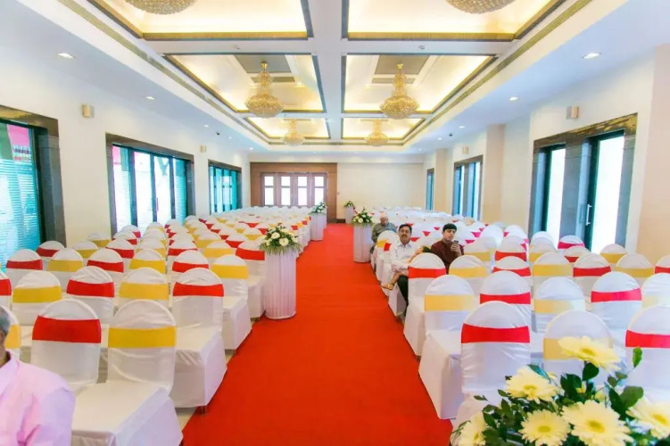 Seasons Hotel & Banquets
