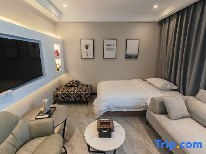 Deluxe Family Suite
