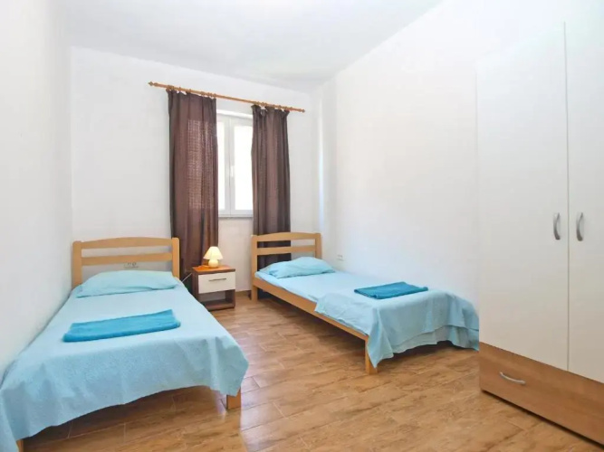 Apartment 1359