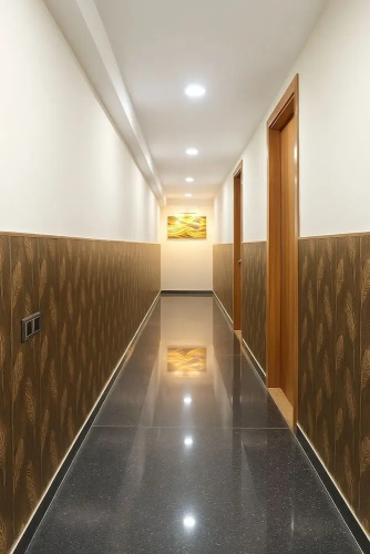 Let'stay- Sector-70 Noida