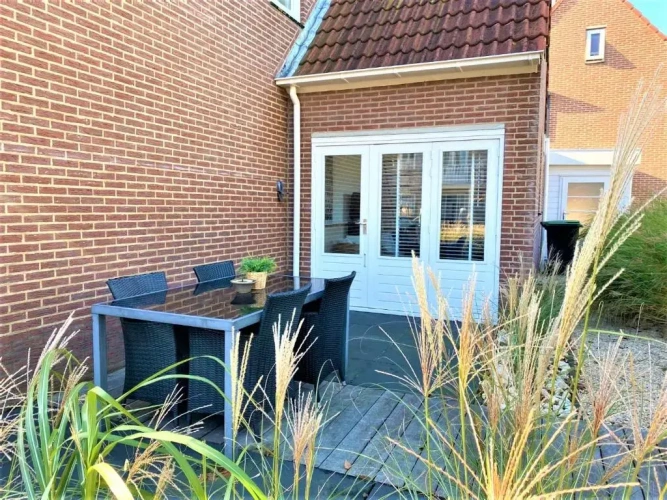 2 Bedrooms Cottage