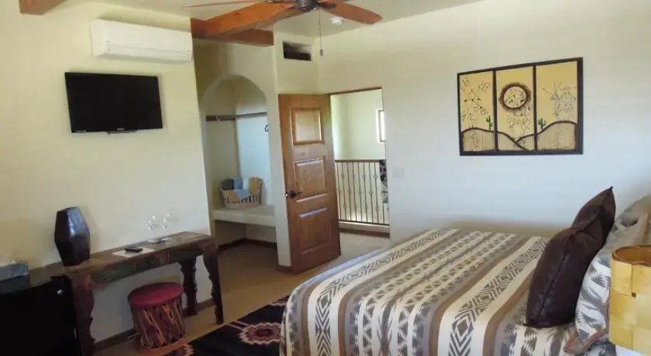 Croad Vineyards - The Inn
