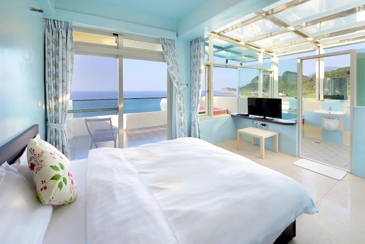 1 Bedroom Double Suite with ocean view