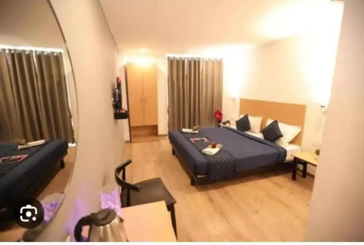 Hotel Royal Address