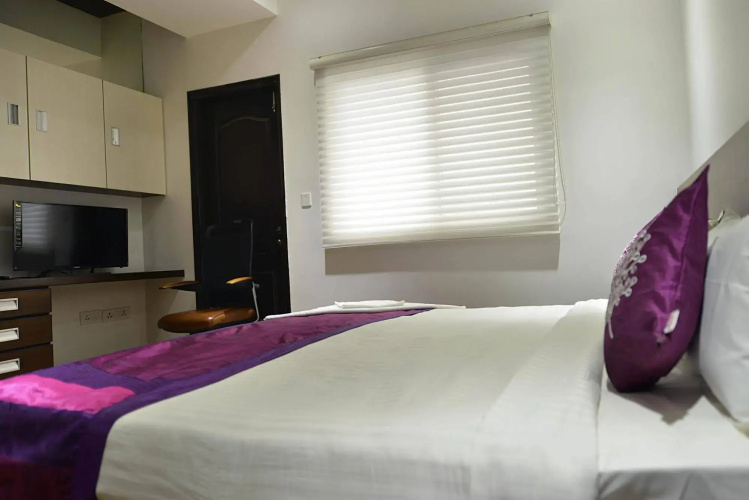 OYO Premium Raheja Mindspace