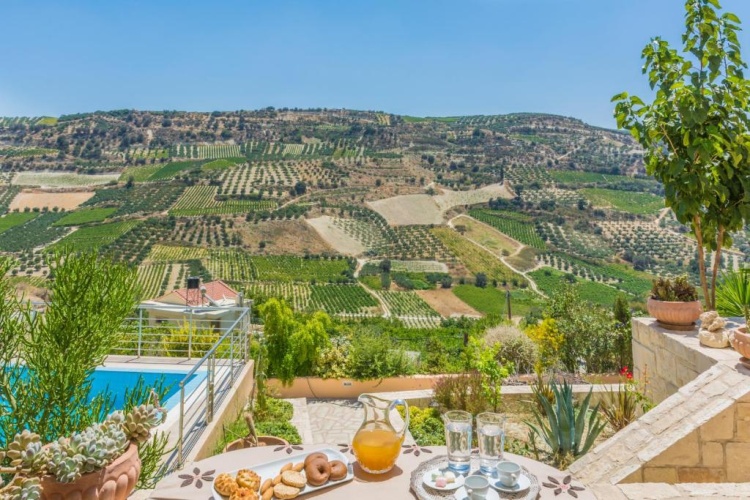 3 Bedrooms Villa