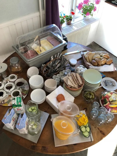 Runsten Säng & Frukost