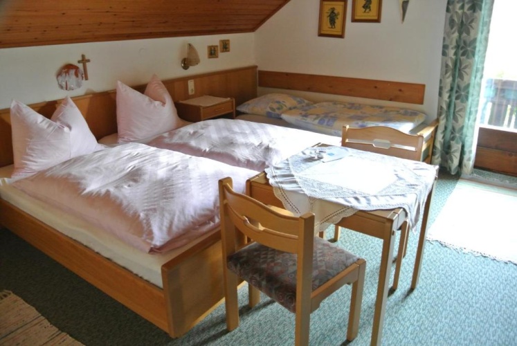 Standard Triple room with balcony