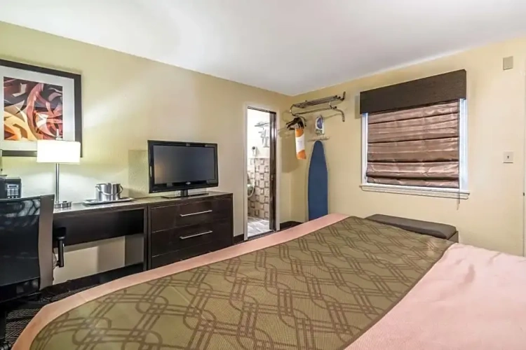 Standard Sextuple room